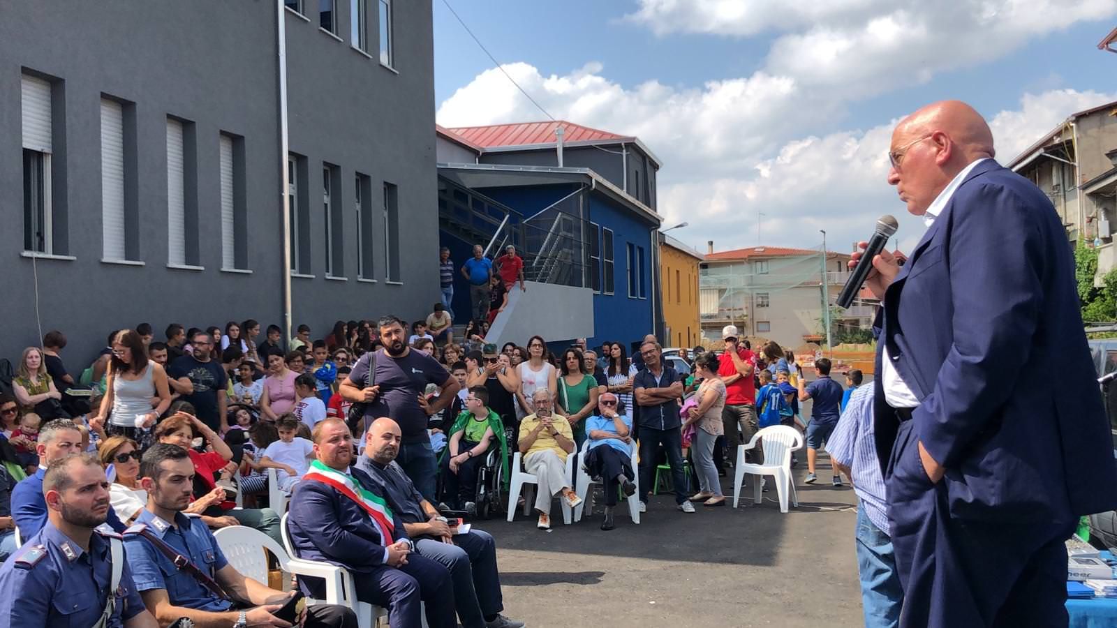 Oliverio inaugura una scuola a Dasà: «Parte da qui il rilancio dei piccoli Comuni»