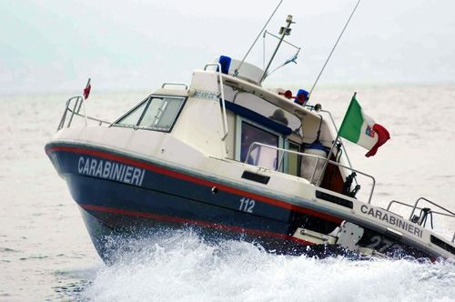 In acquascooter senza assicurazione e patente, maxi multa a un 20enne