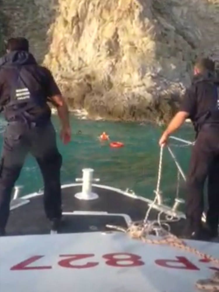 Ricadi, la Guardia costiera salva due turisti russi