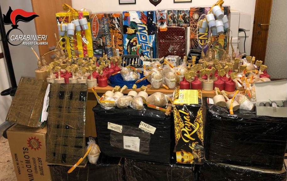 Scoperta nel Reggino una fabbrica illegale di fuochi pirotecnici
