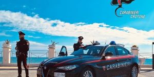 Crucoli: arrestato per armi, resistenza e reati ambientali