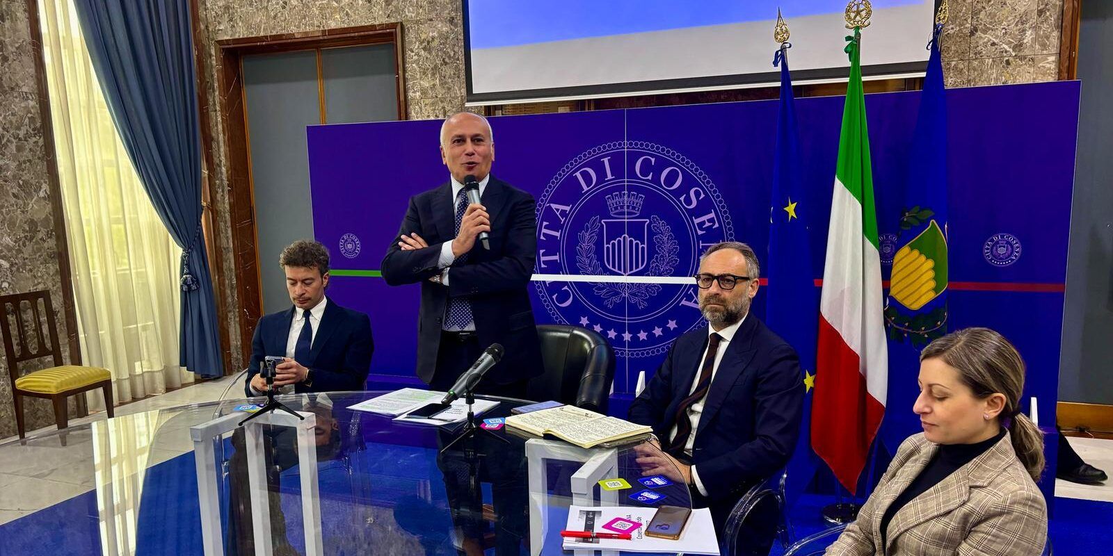 Cosenza, con Agenda Urbana 2 Caruso “risponde” alle critiche del Pd: «Siamo attaccati alla nostra città»