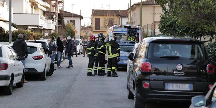 Barricato in casa, intervengono i Nocs. Incolumi padre e figlio