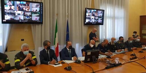 Curcio: «Affrontiamo gli incendi, poi parleremo di chi poteva fare di più»