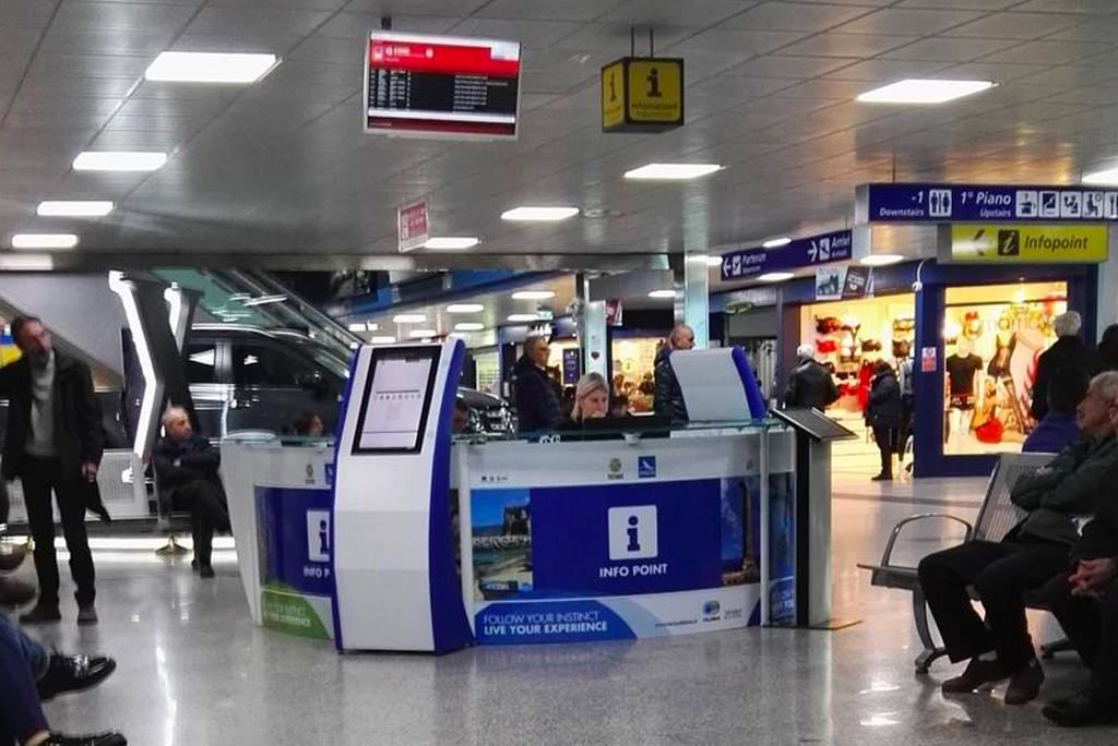 Aeroporti, ripristinati gli infopoint di Lamezia e Reggio