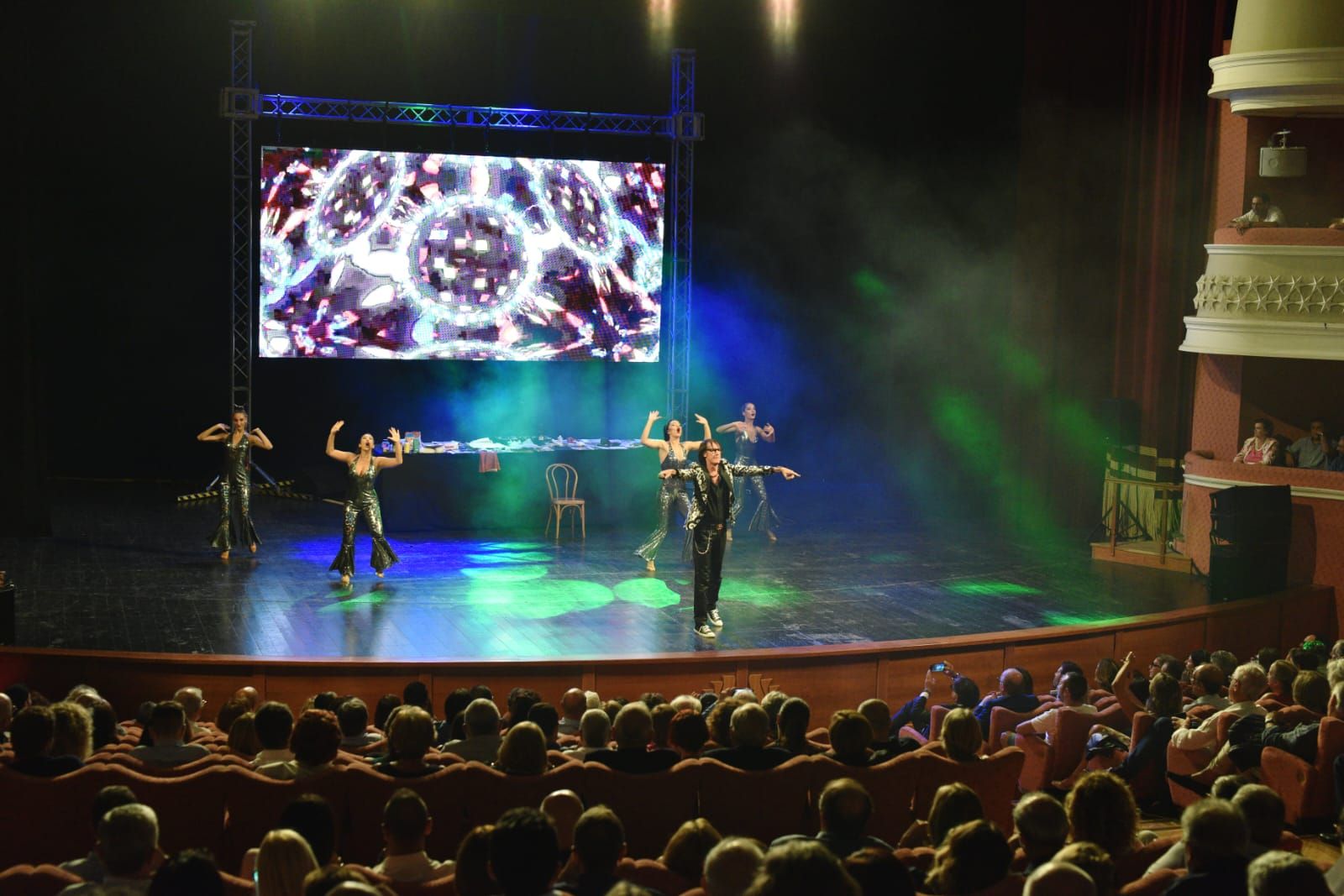 Festival d’autunno, bagno di folla per Maurizio Battista