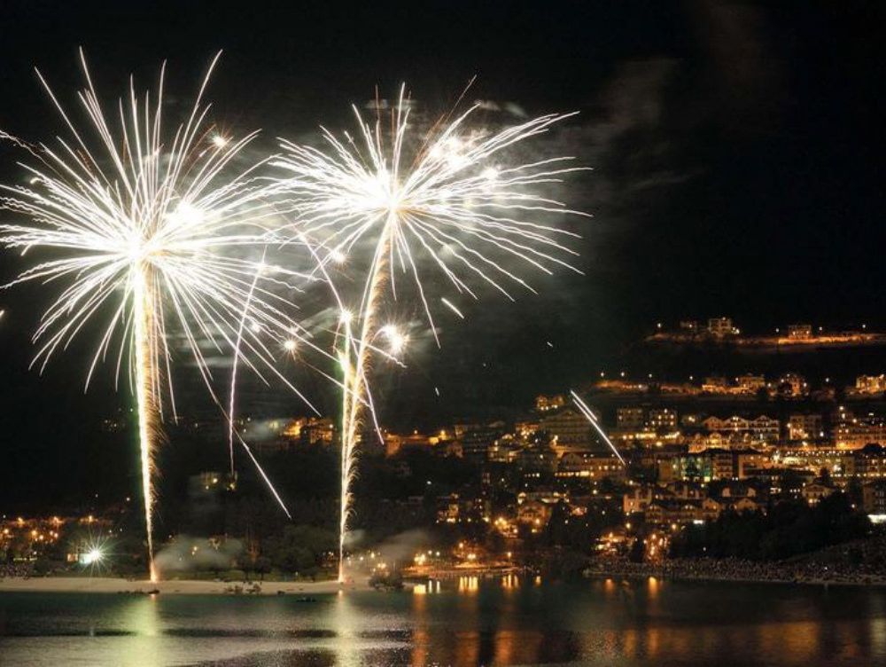 Pirotecnica, piccante e danzereccia: ecco la Calabria degli «eventi»