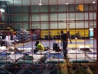 Reggio, protestano i migranti dello "Scatolone"