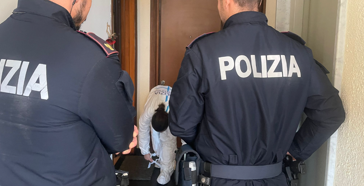 Uccide la nonna a martellate e ferisce il compagno della madre: arrestato