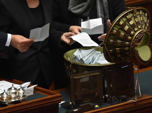 «A fine mese salta il tappo»