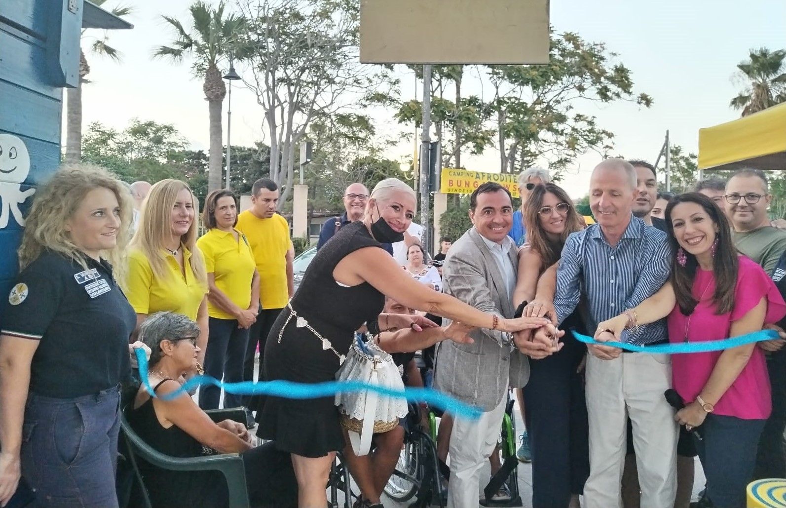 Inaugurata a Caulonia la “spiaggia libera per tutti”