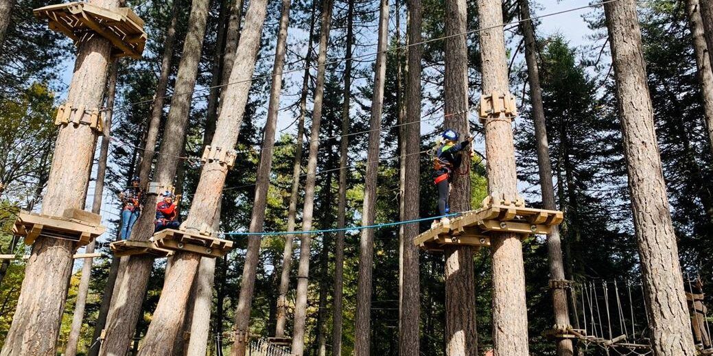 Crotone, sorvegliato speciale sorpreso in un parco avventura