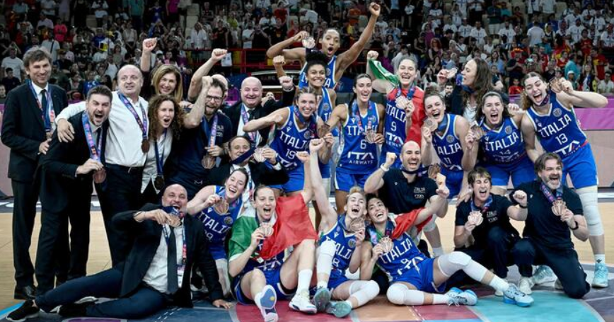 Storico bronzo per le azzurre agli Europei