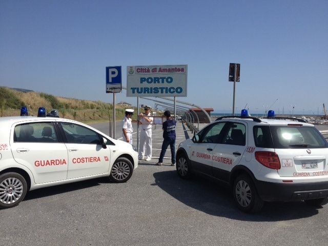 Struttura abusiva, sigilli al porto di Amantea