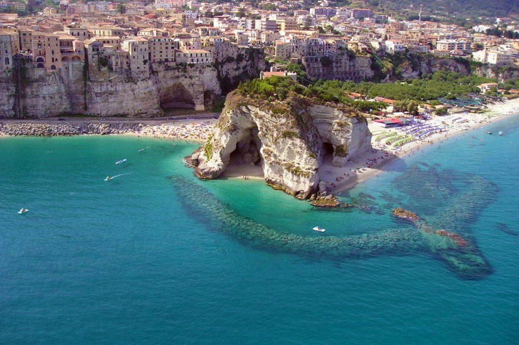 A Capo Vaticano la spiaggia più bella d'Italia