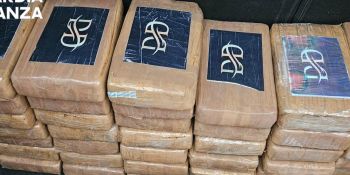 Sequestrati 53 chili di cocaina nel porto di Livorno: valore 20 milioni