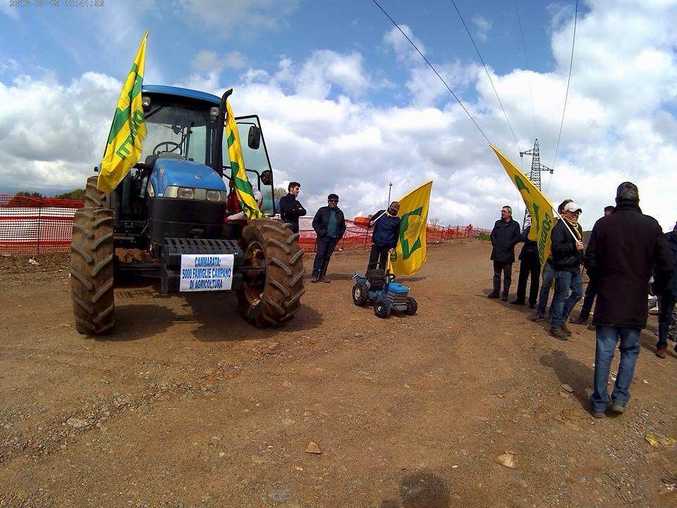 Castrovillari, iniziato il presidio antidiscarica