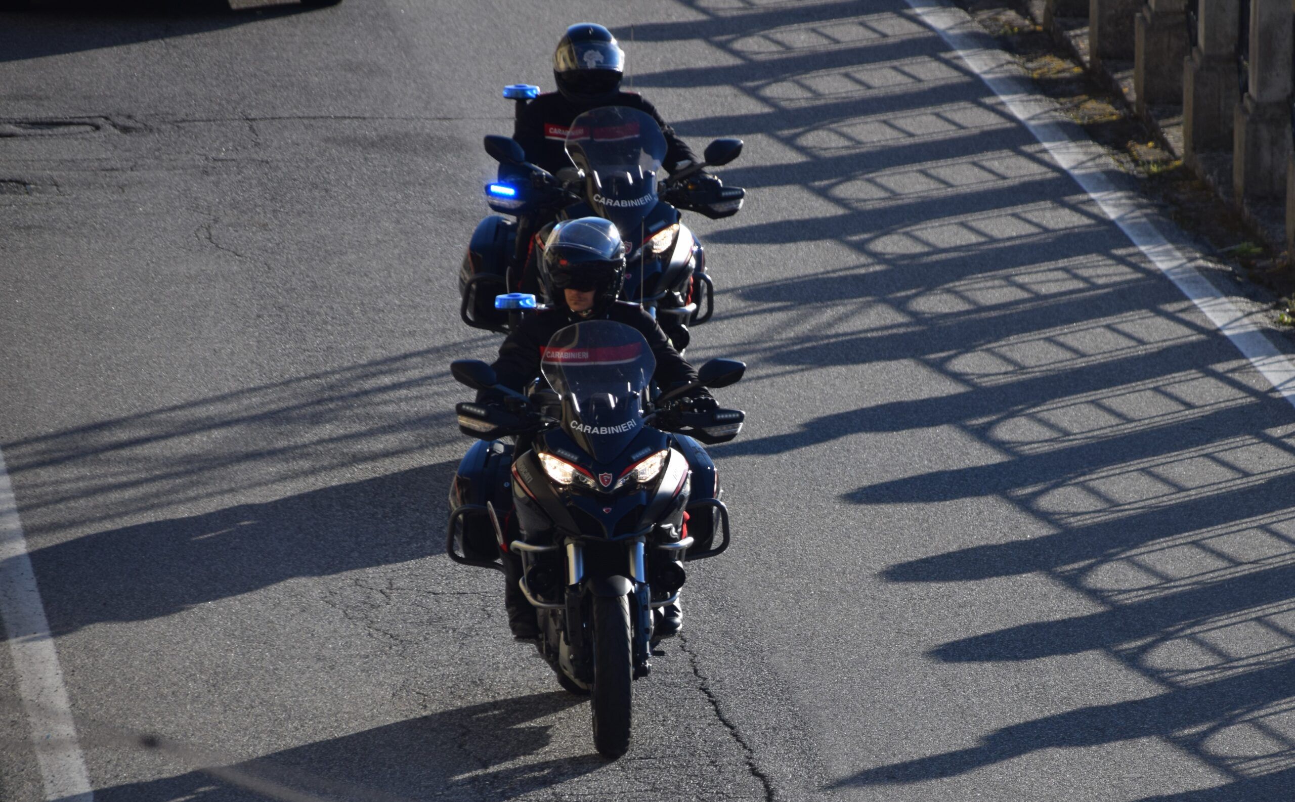 Ruba un robot da cucina e si dà alla fuga, arrestato 32enne catanzarese