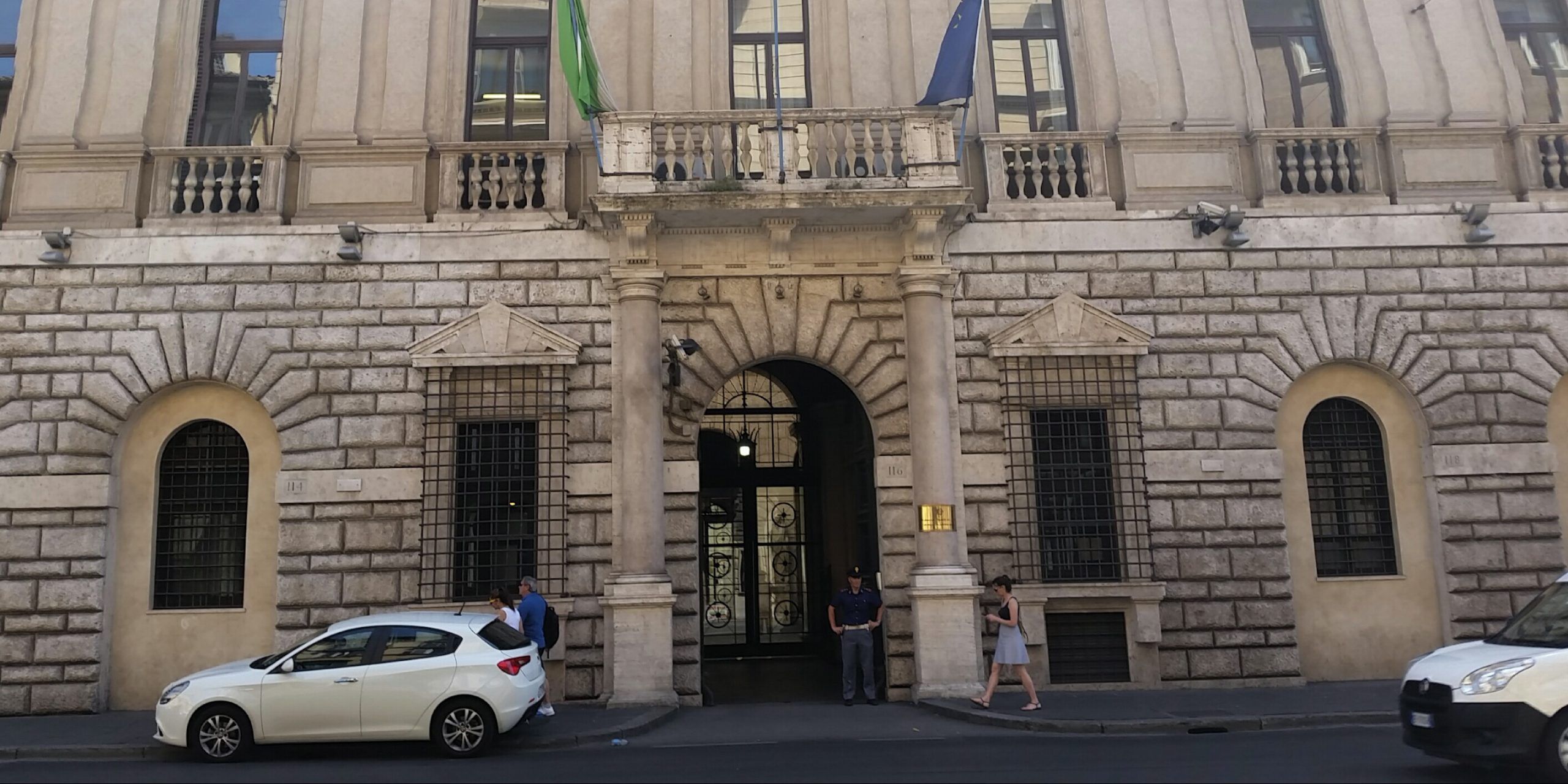 «Lavoro nero legalizzato dallo Stato». A Roma la protesta degli ex Lsu/Lpu della Calabria