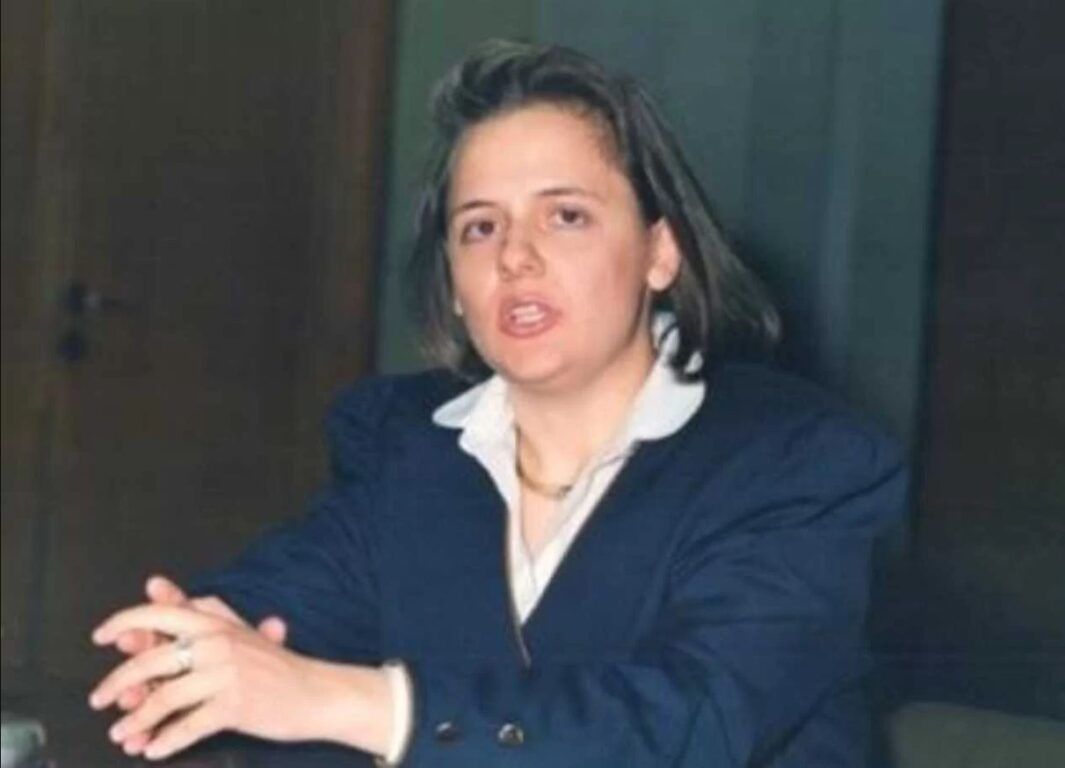 La “prof” assente per 20 anni (su 24) da scuola si difende. «Nessuna destituzione»