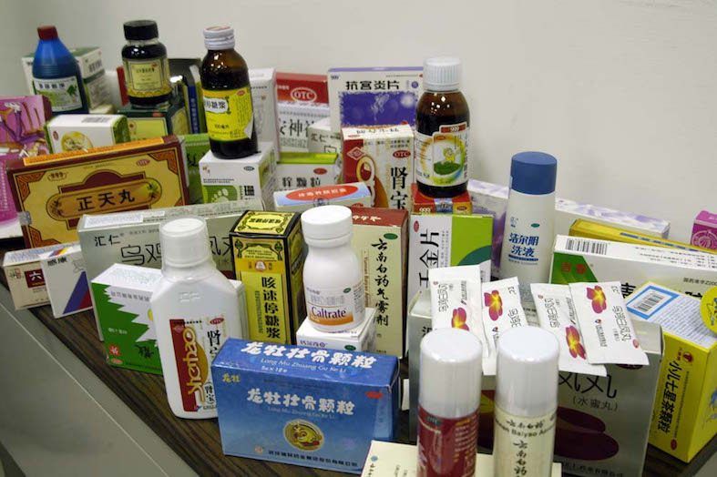 Importavano illegalmente farmaci cinesi, due denunce