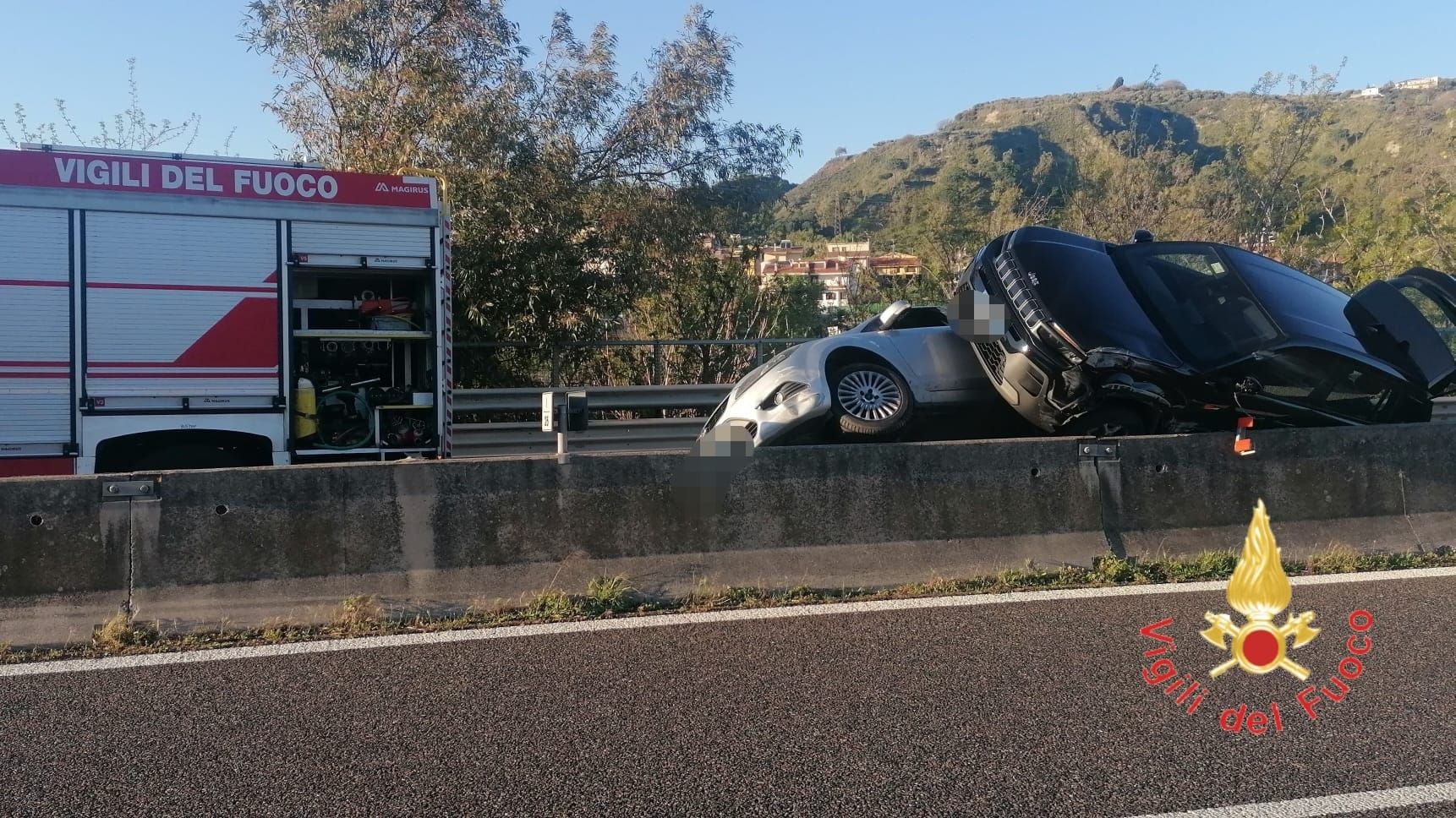 Scontro tra due auto sulla Ss280: feriti i conducenti