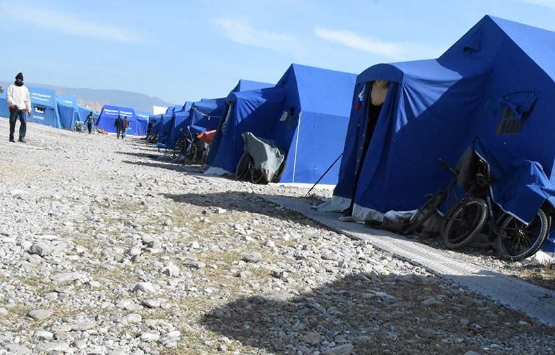 Furti e danneggiamenti alla tendopoli di San Ferdinando, chiuse le indagini per 9 persone
