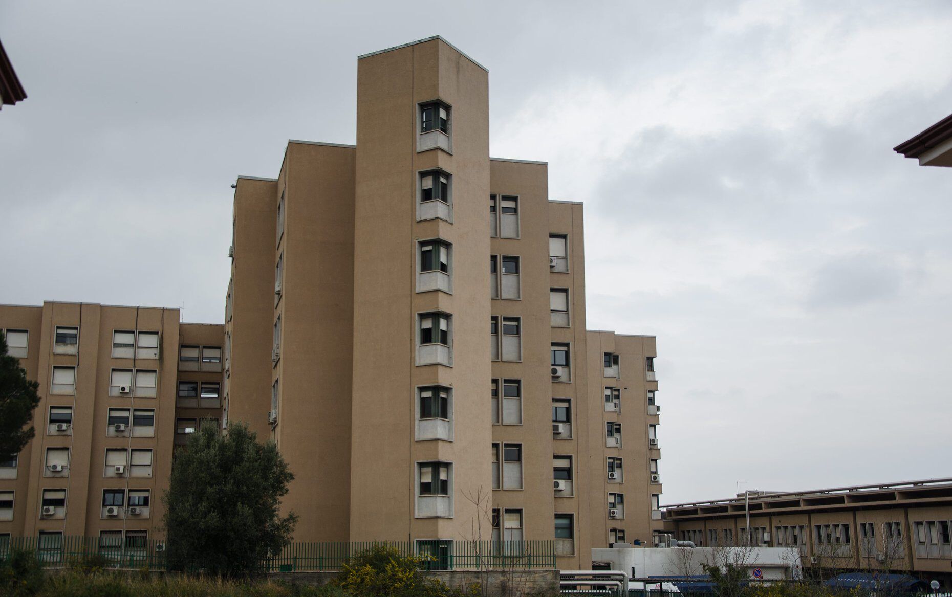 Salta (anche) l’energia elettrica all’ospedale di Rossano