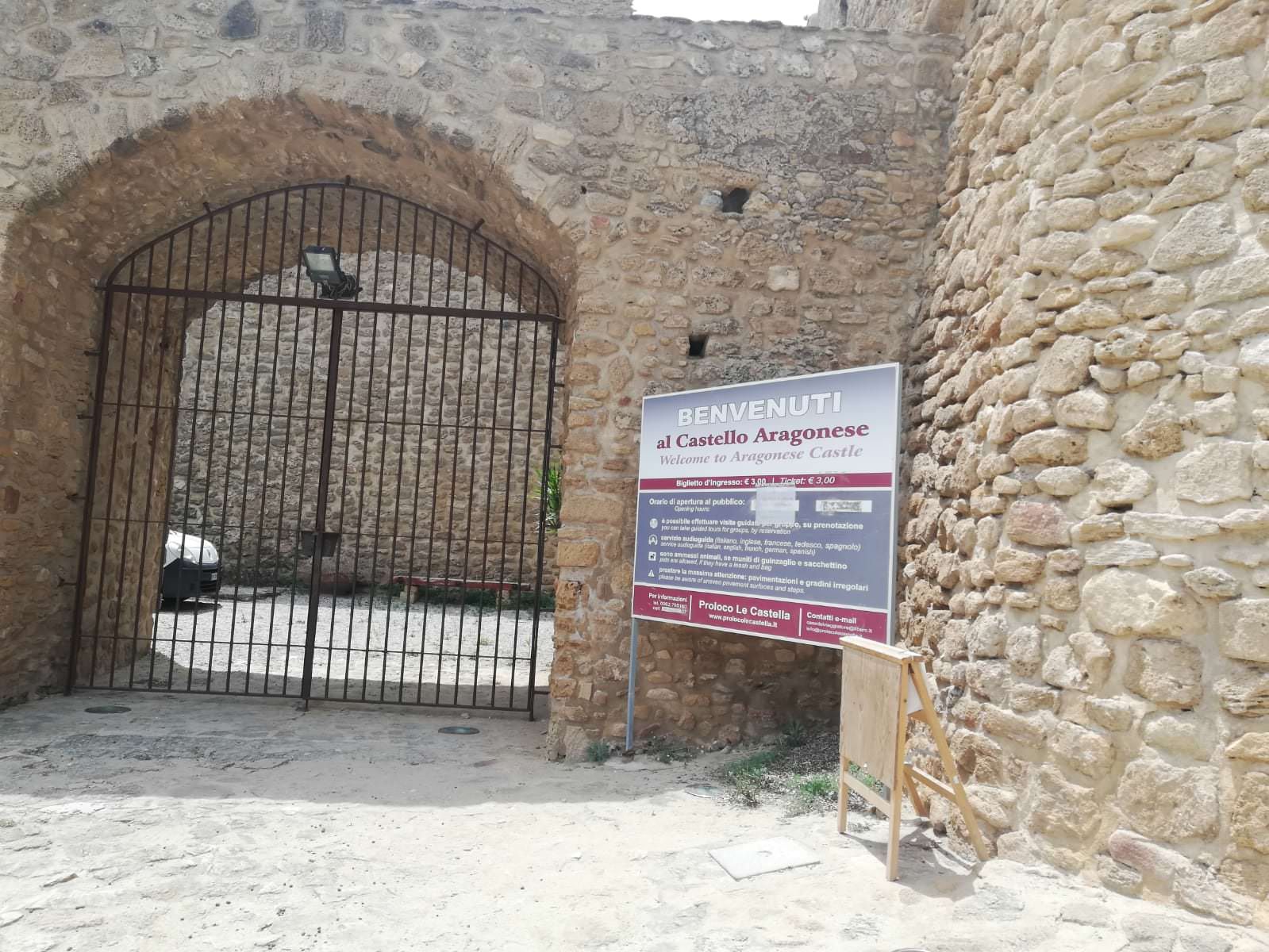 Isola, il maniero di Le Castella a rischio chiusura