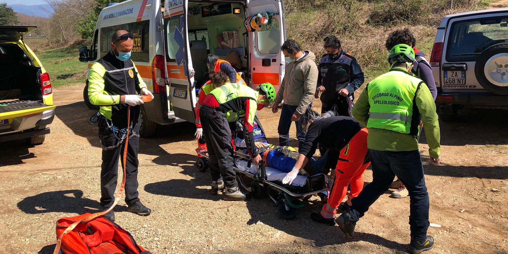 Motociclista ferito a San Vincenzo La Costa, interviene il Soccorso alpino
