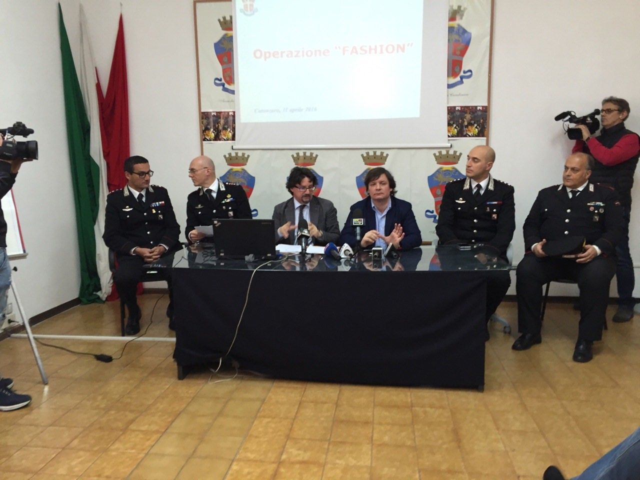 Catanzaro, in manette la gang delle estorsioni