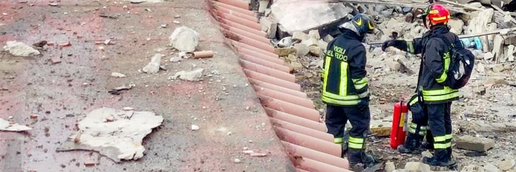 Esplosione in un deposito abusivo di fuochi d’artificio, 3 morti a Ercolano