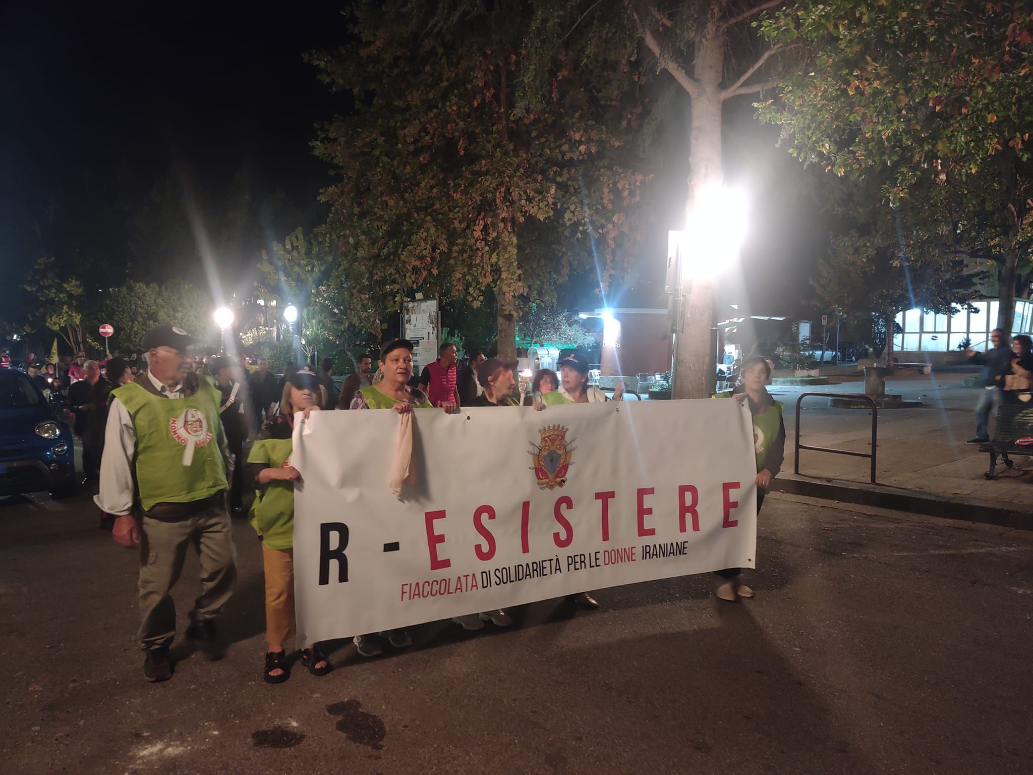 A Palmi una fiaccolata di solidarietà per le donne iraniane – FOTO