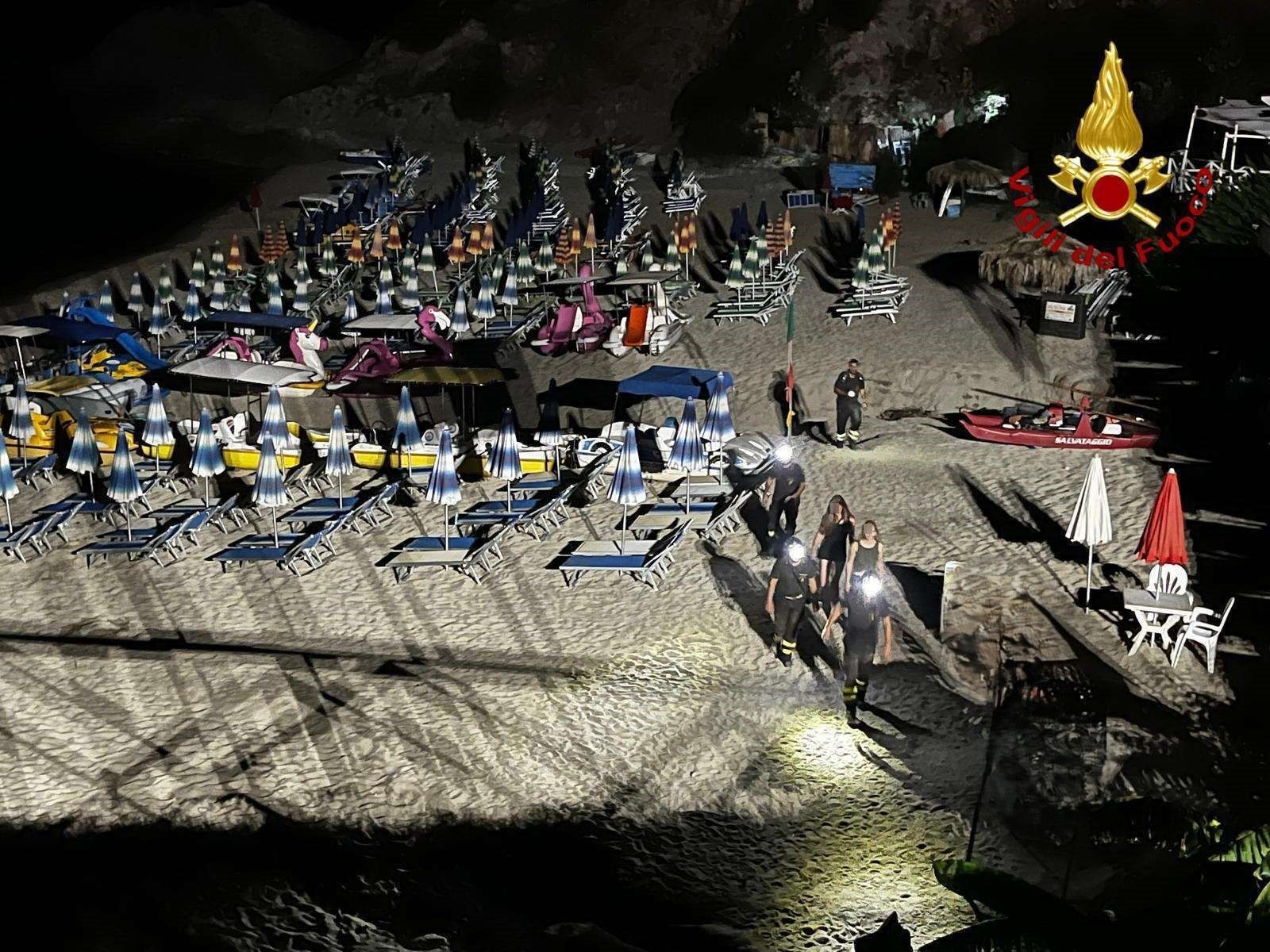 Capo Vaticano, turiste tedesche bloccate lungo un sentiero soccorse dai Vigili del Fuoco