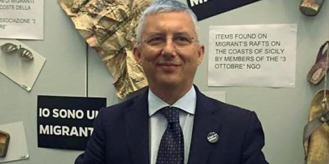 Il tour nelle aziende ambientali a caccia di voti. Indagato l’ex europarlamentare Paolucci