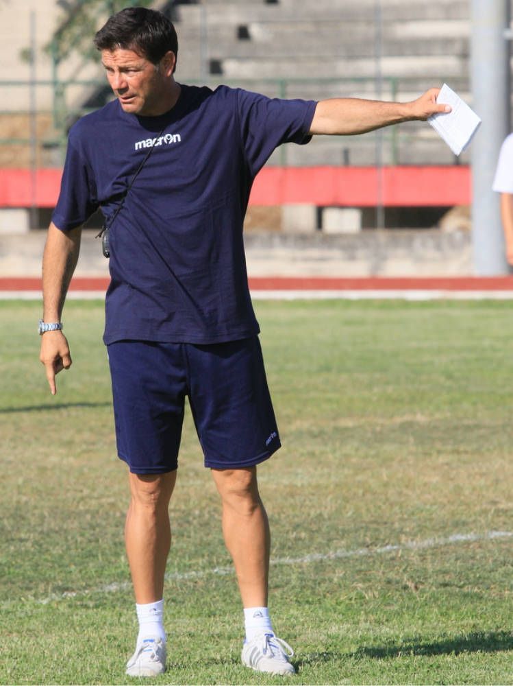 PRIMA DIVISIONE | Il Catanzaro perde in casa: esonerato Cozza