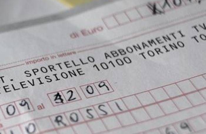 Falsifica due bollettini per il canone Rai, condannato a 6 mesi