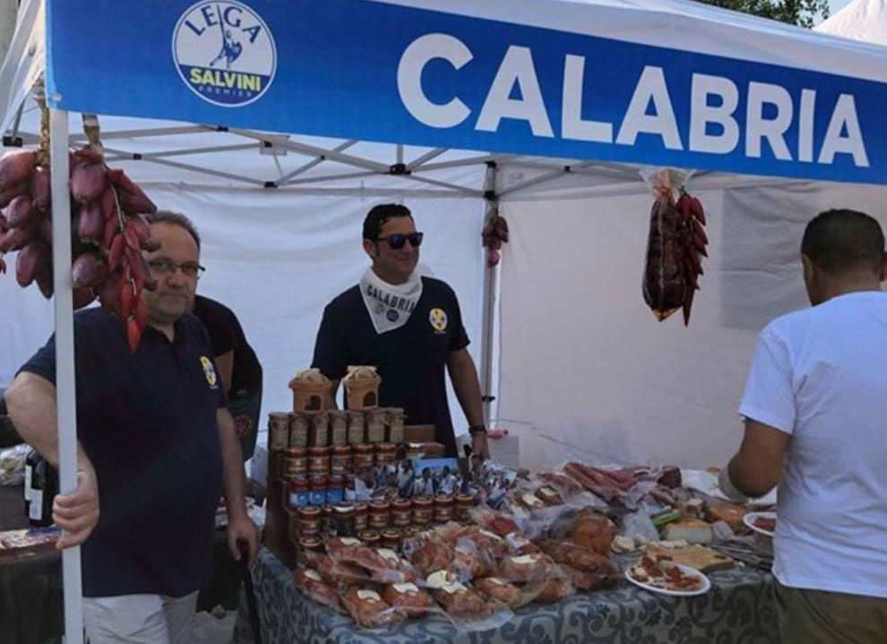 Esordio calabrese a Pontida (con 'nduja e cipolla)