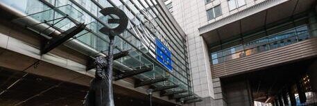 Qatargate: Panzeri rilasciato ma non potrà lasciare il Belgio