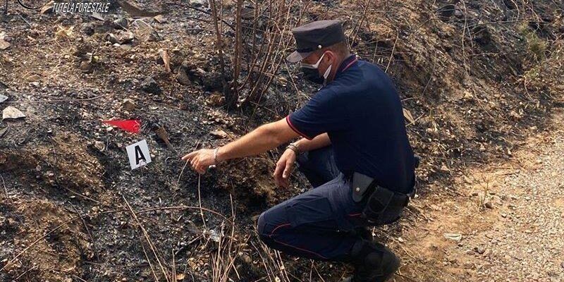 Castrovillari, trovato l’incendiario che ha appiccato diversi roghi: è un minorenne