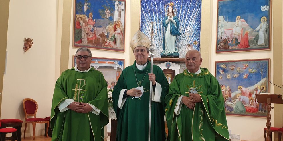 Villapiana, il parroco papà e nonno prende possesso della parrocchia “Stella Maris”