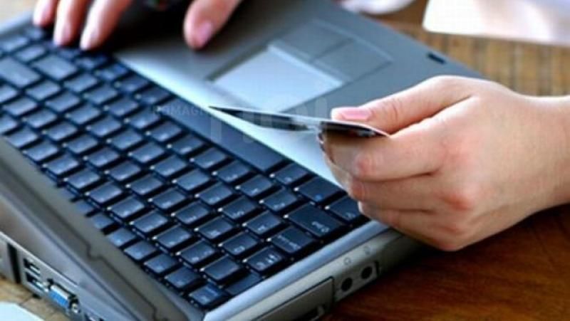 Vendeva merce online senza consegnarla, denunciata una catanzarese