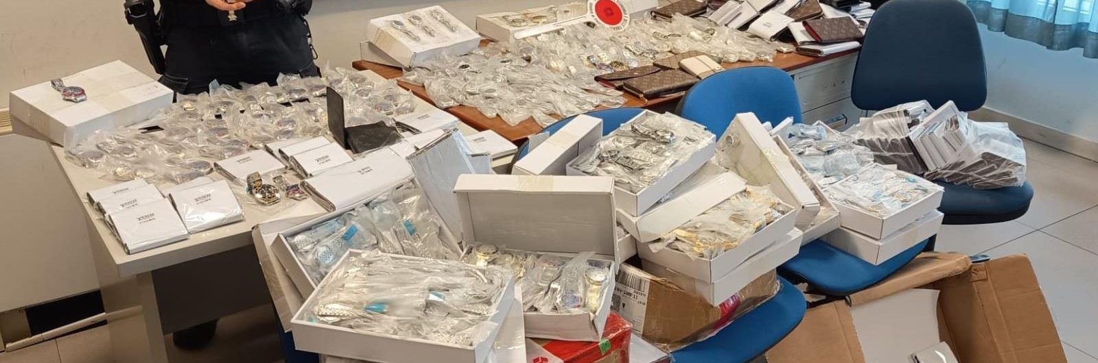 Oltre mille Rolex falsi: maxi sequestro della Finanza