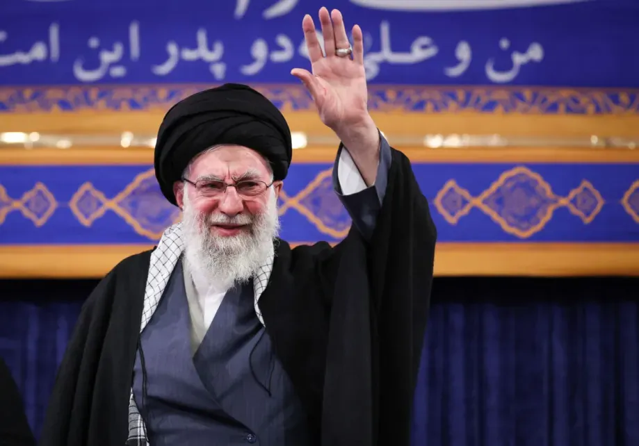 Iran, i media israeliani: recuperato il corpo di Khamenei