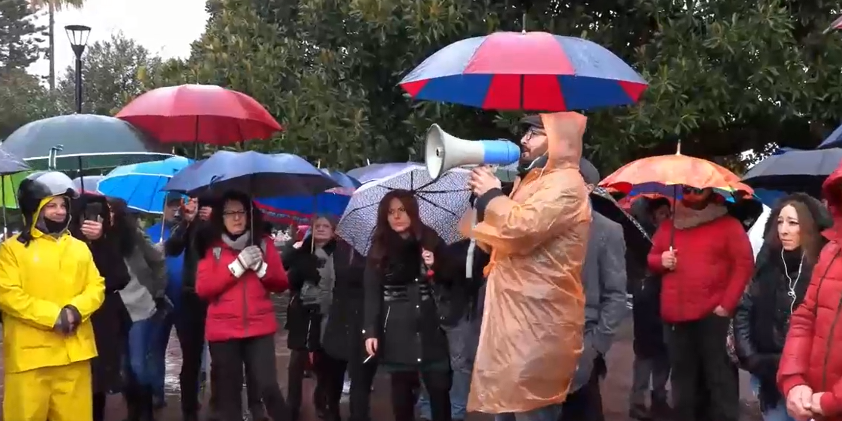 Sit-in dei “No Green Pass” alle due estremità dello Stretto. «No al ricatto del vaccino»