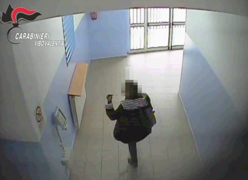 Al market nell'orario di lavoro: 20 indagati all'Asp di Vibo – NOMI E VIDEO