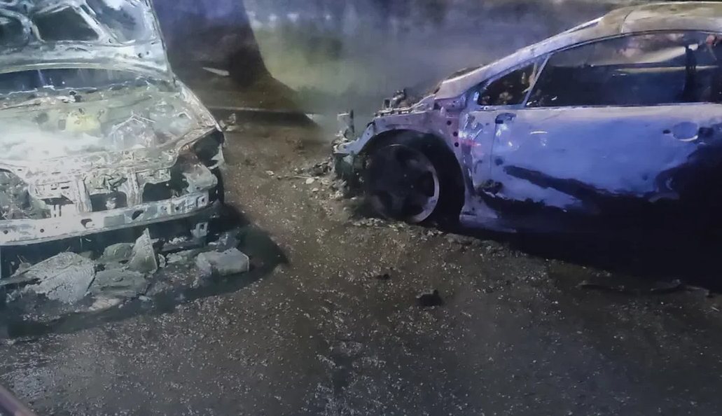 A Corigliano Rossano un’altra notte di fuoco: incendiate 5 auto