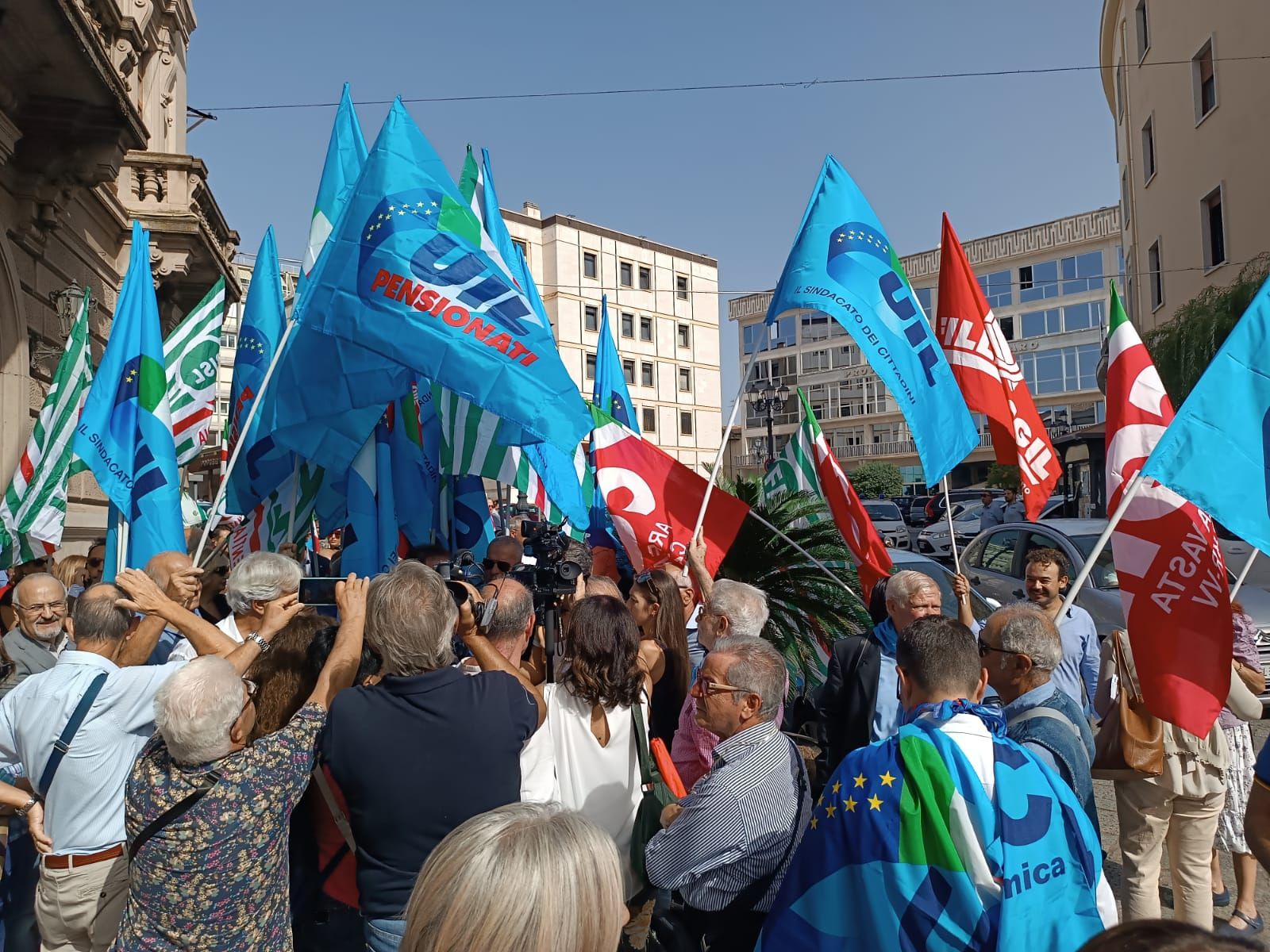 Sindacati in piazza il primo dicembre anche in Calabria. Ecco dove