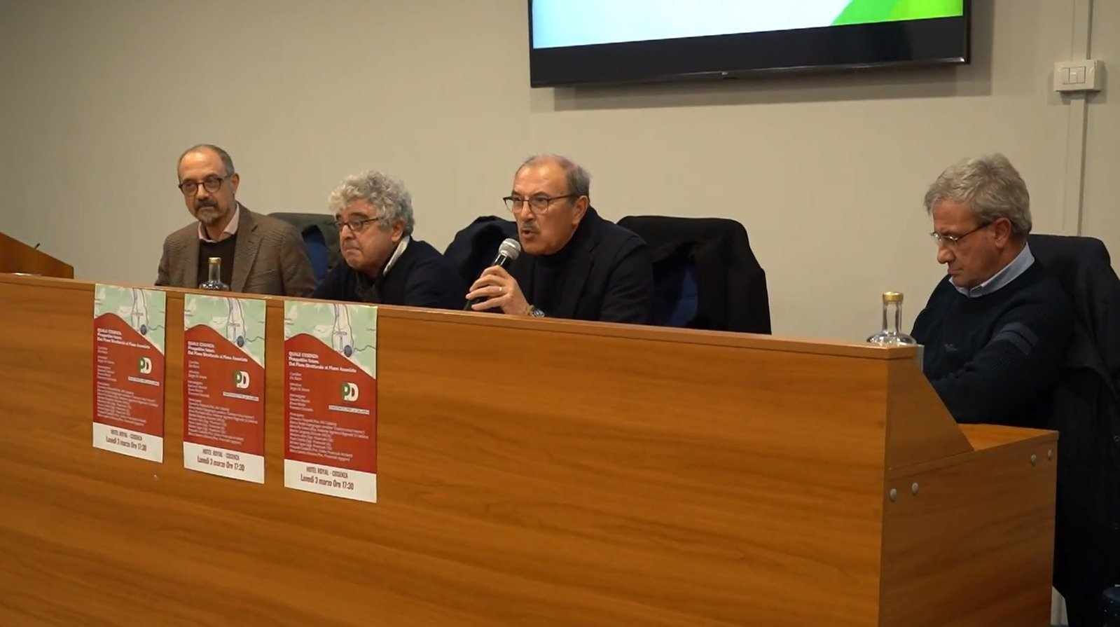 Cosenza, l’“altro” Partito democratico rilancia sulla città unica: «Un Piano strutturale associato per l’area urbana»