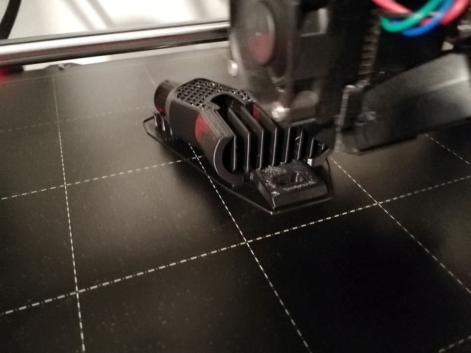 Cosenza, le maschere per i medici fatte dai "maker" esperti della stampa 3D